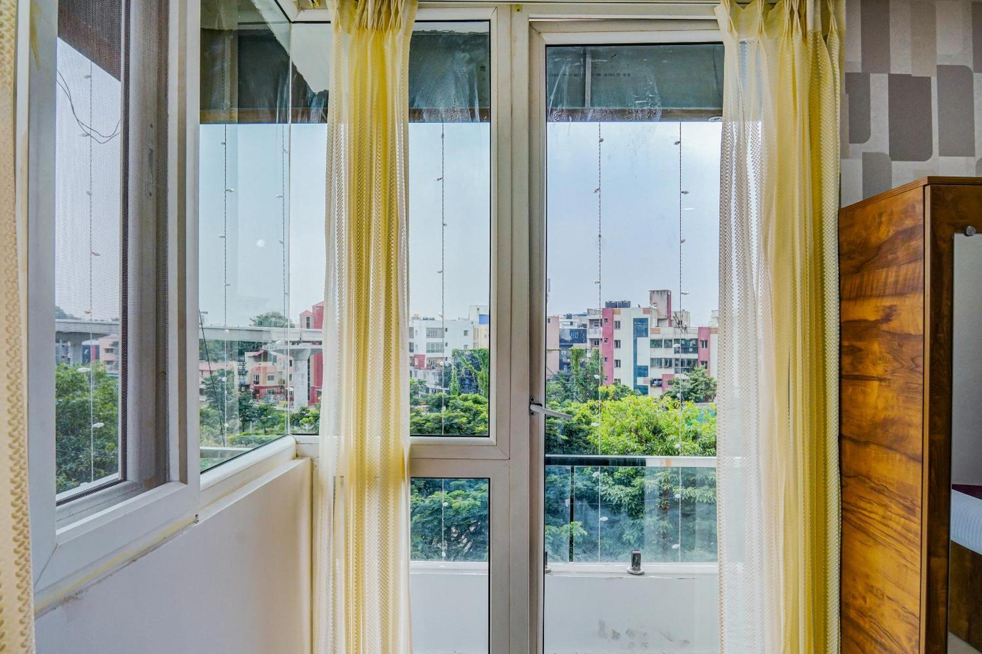 The Emerald Inn Бангалор Экстерьер фото