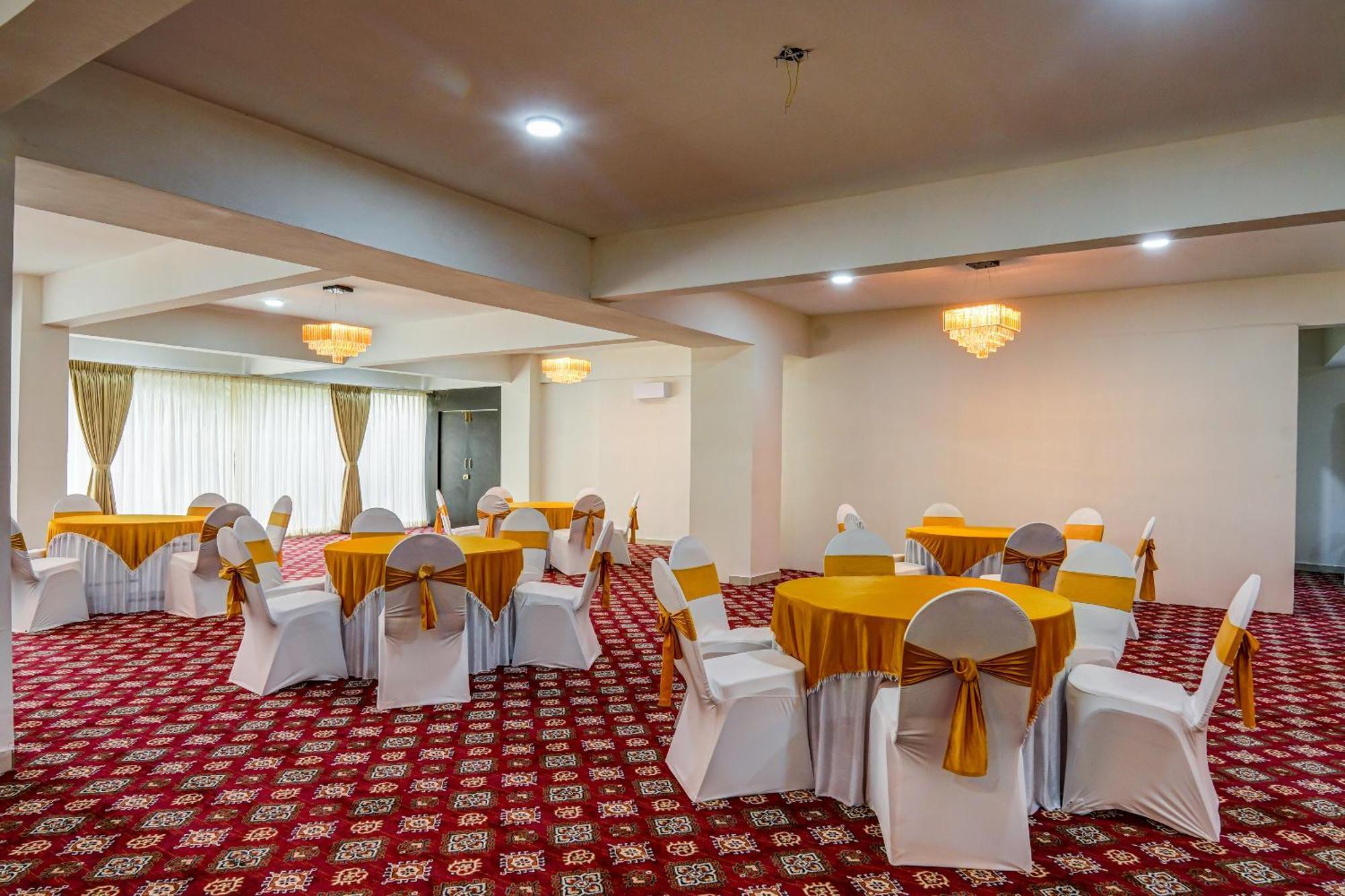 The Emerald Inn Бангалор Экстерьер фото
